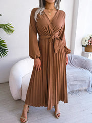 V-neck large swing pleated long skirt